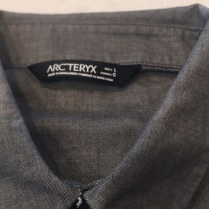 Arc’teryx men’s large shirt excellent shape